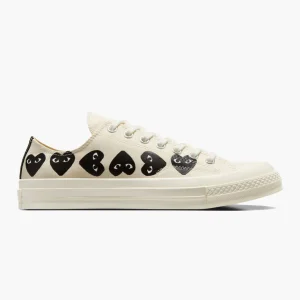 PLAY CONVERSE MULTI BLACK HEART CHUCK TAYLOR ALL STAR '70 LOW SNEAKERS WHITE