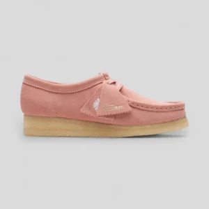 Clarks || Wallabee - Blush Pink Suède