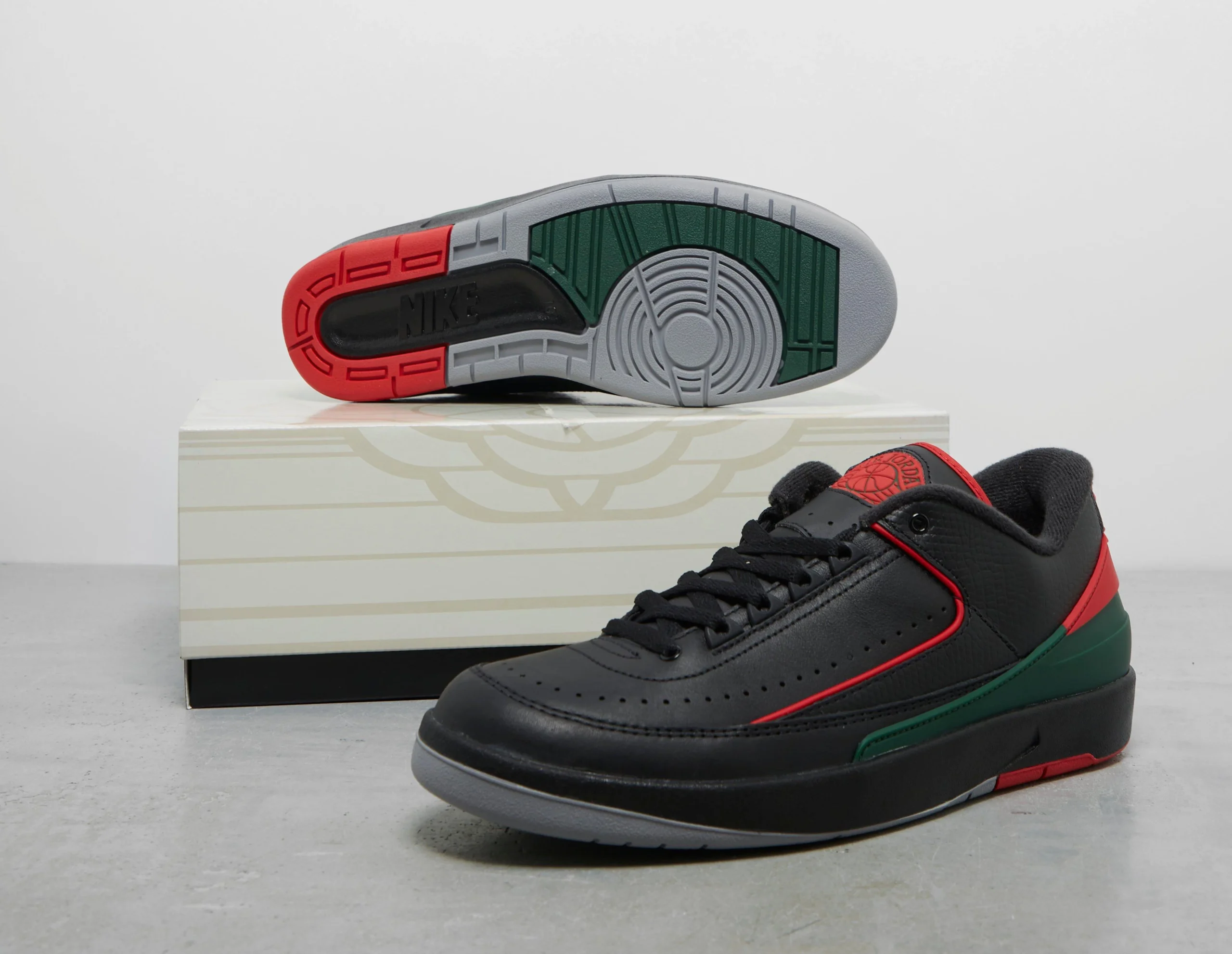 Air 2 Retro Low – Image 5