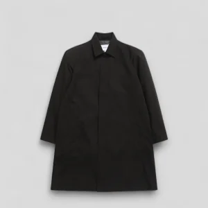 Norse Projects || Vargo Solotex Twill Raglan Mac - Black